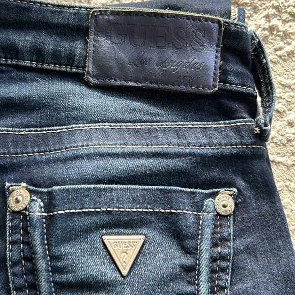 Guess Jeans - Picture 2 of 4